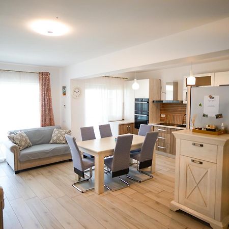 Hunyadi Luxury Dna Stanca 1 Apartman Nagyszeben Kültér fotó